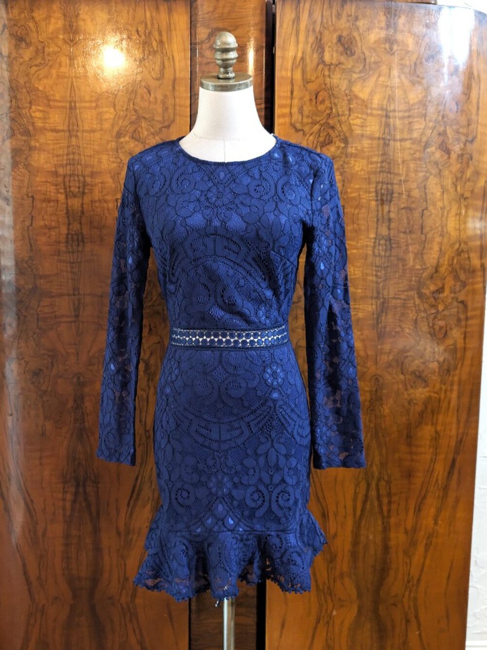 NWT Two Sisters The Label Medindie Dress 4 Navy Blue Lace Ruffle Open Back